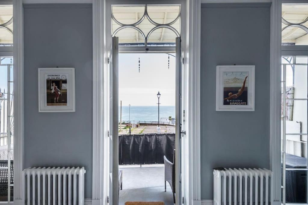 The Wellington: Two Bedroom Apartment With Balcony And Sea Views Ramsgate Exterior foto